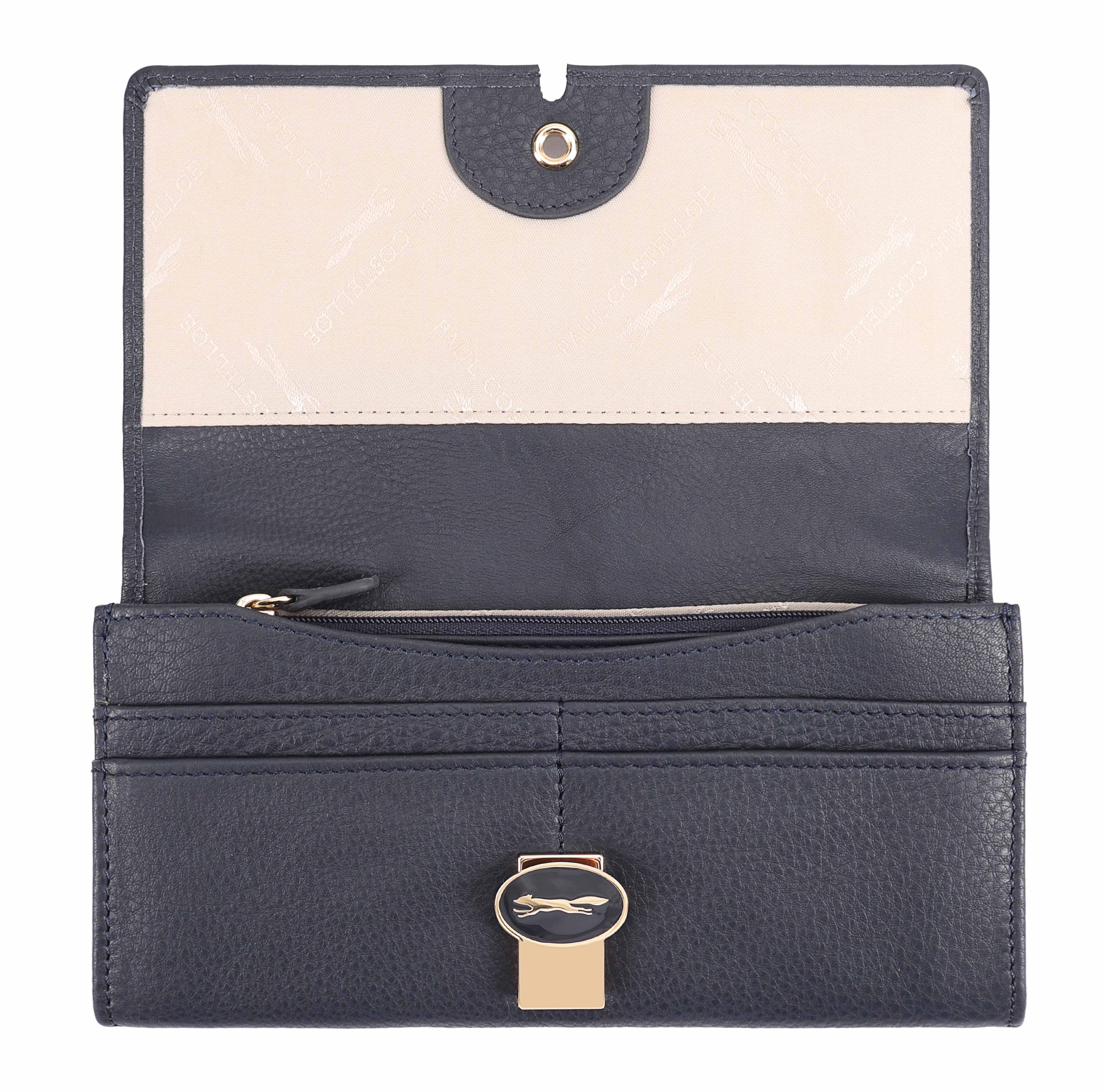 Claire - Image 5